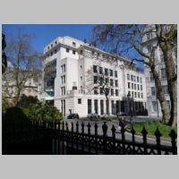 Carlton Gardens, James Stirling & Michael Wilford, photo by Iqbal Aalam on flickr.jpg